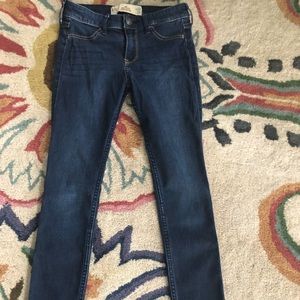 Dark hollister skinny jeans